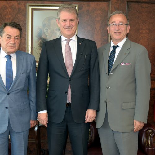 İzmir Ticaret Odası Başkanı Mahmut Özgener’i  Makamında Ziyaret Ettik