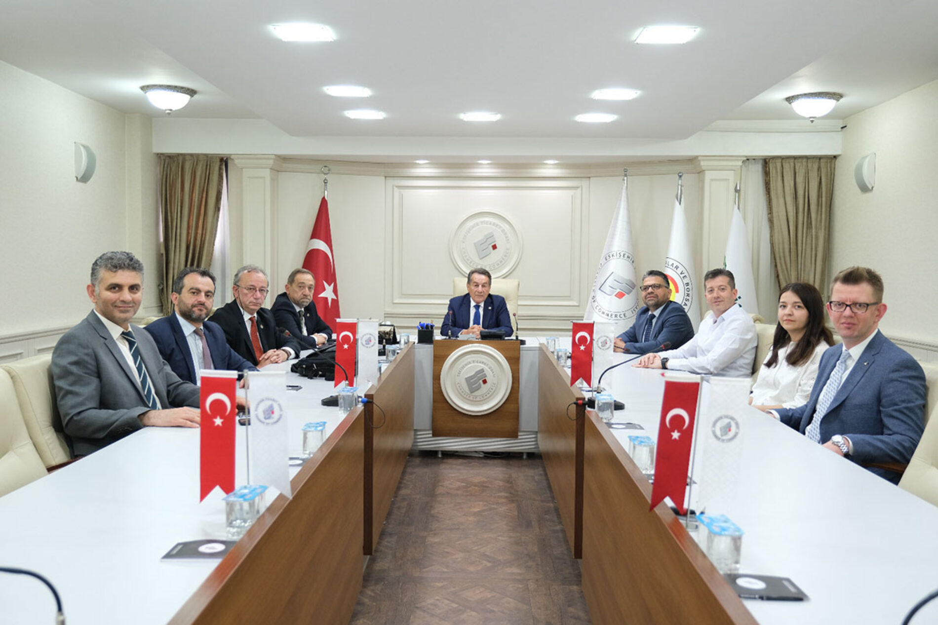 Tüzüğümüzün 24. Maddesinin “o” Bendi Gereğince, Eskişehir Şubesi Yönetim Kurulu Toplantısı TBD Genel Başkanı Rahmi AKTEPE Başkanlığında 26 Mayıs 2022 tarihinde toplanmıştır.